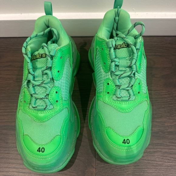 Balenciaga Triple S Sneaker - Picture 1 of 3
